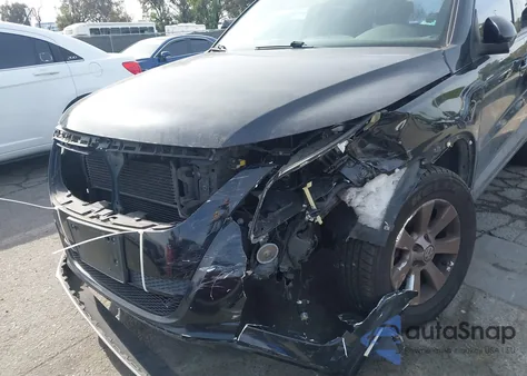 2010 Volkswagen Tiguan S from USA, damaged, VIN WVGAV7AXXAW531579